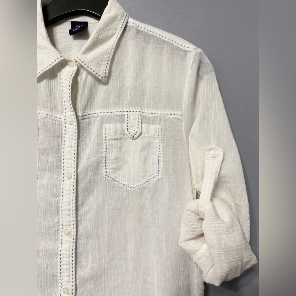 #12) GAP 100% Cotton Off-White Casual Button Down Shirt with blue stitches